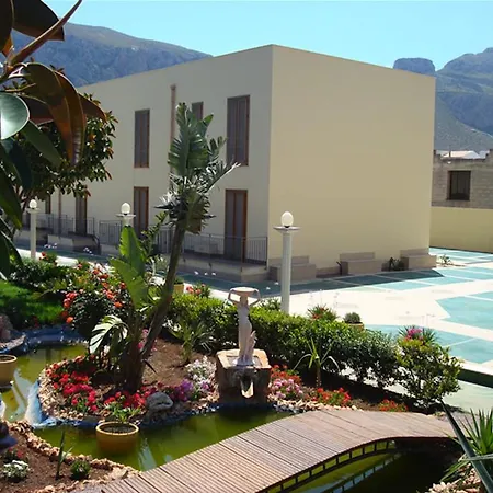 Le Palme Di Conturrana Tropicale Aparthotel 2*